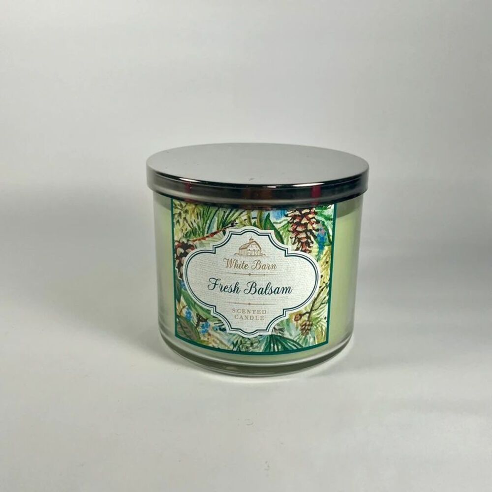 Bath & Body Works - White Barn - Fresh Balsam - Scented candle